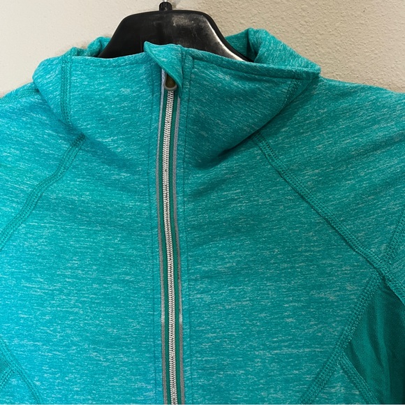 Lululemon Run Dash Half Zip Turquoise Reflective Pullover Size 6 long sleeve - Picture 4 of 8